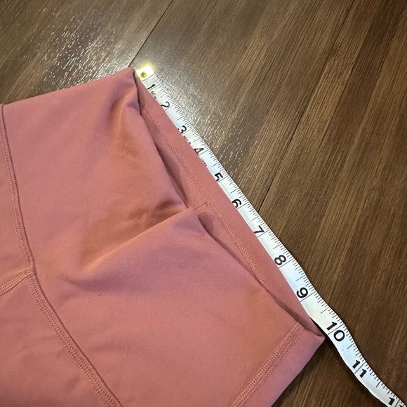 Lululemon Wunder Train High-Rise Crop 23"
Brier Rose
W6BNFS
Size 4
Like new - Picture 8 of 8
